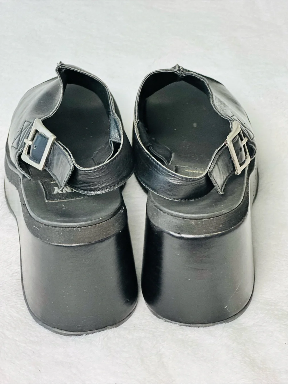 Y2K Vintage DKNY Black  Leather Platform Sandals Size 6